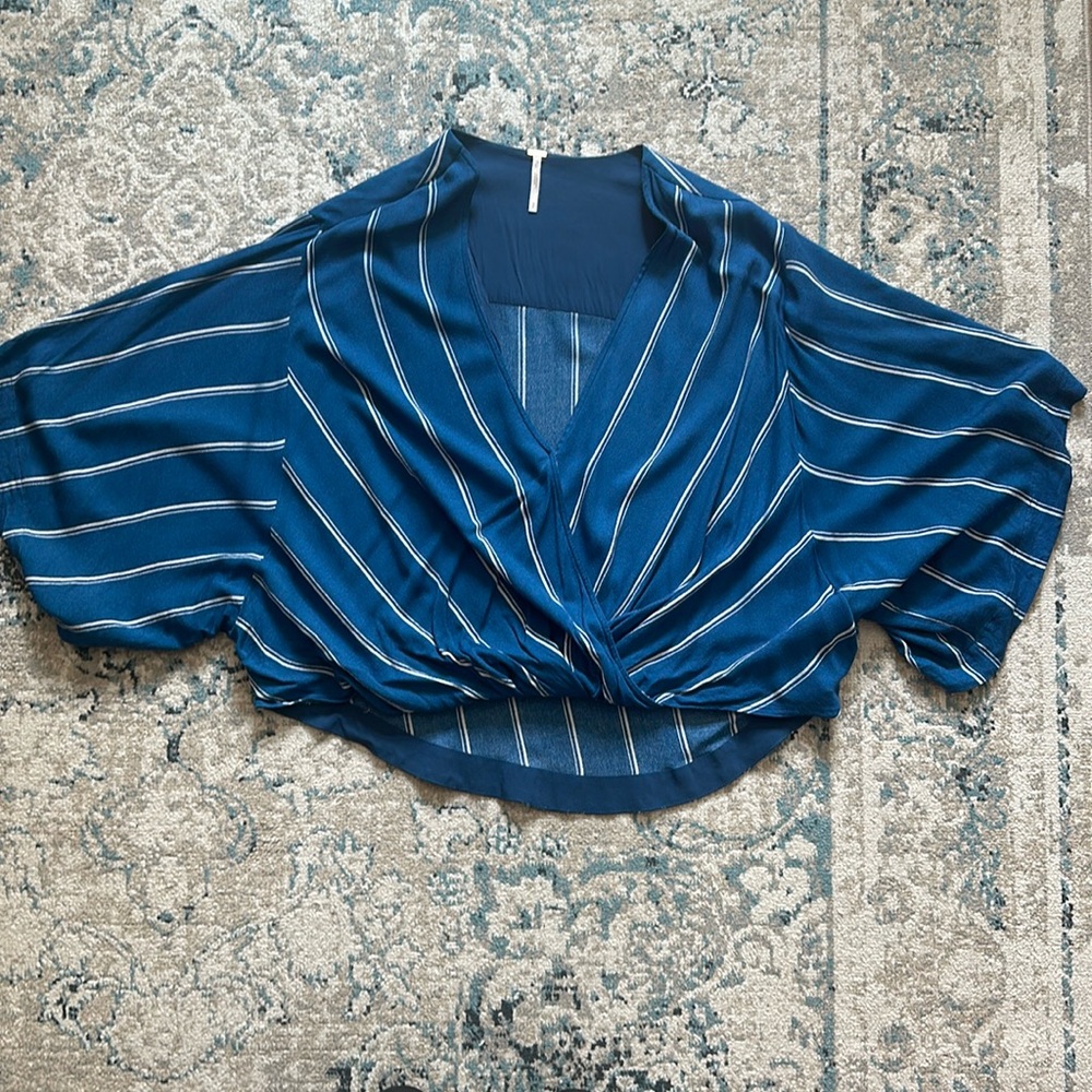 Free people flowy woman’s top